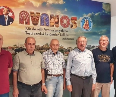 İlçemiz sakinlerinden Necmi Kabakçı, Nazmi Doğanay, Yaşar Erol, Erol Duran ve Karaseki Mahalle Muhtarı Vahit Altındağ Belediye Başkanımız Mustafa Kenan Sarıtaş'ı makamında ziyaret ettiler.