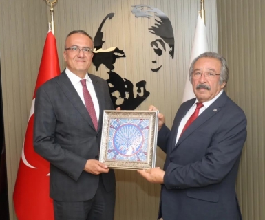 Kapadokya Üniversitesi Rektörü Prof. Dr. Sn. Hasan Ali Karasar, Belediye Başkanımızı makamında ziyaret etti.