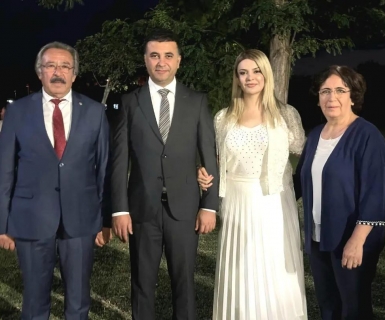 Belediye Başkanımız, Diyarbakır Vali Yardımcılığına atanan Avanos Kaymakamımız Aziz Gölbaşı için düzenlenen veda yemeğine katıldı.