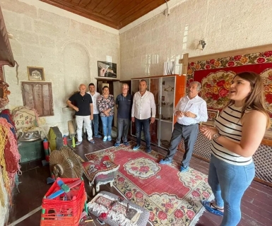 Belediye Başkanımız Hacı Nuri Bey Konağı’nda faaliyet gösteren Kapadokya Yaşayan Miras Müzesi’ni ziyaret etti.
