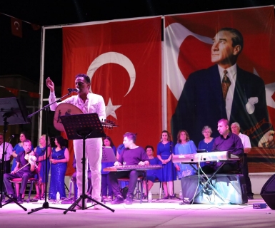 Avanos Amatör Türk Sanat Müziği Korosu Birbirinden Güzel Eserlerle Gönülleri Mest Etti