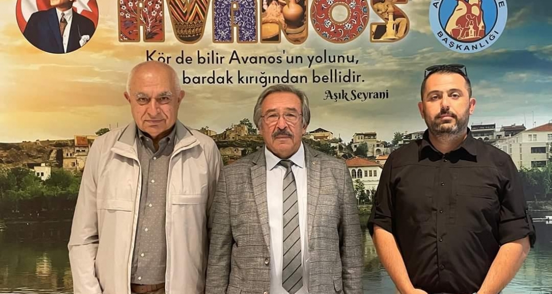 Hemşehrimiz Orçun KARAKAYA ve İbrahim BALLI Belediye Başkanımız Mustafa Kenan SARITAŞ'ı makamında ziyaret ettiler.